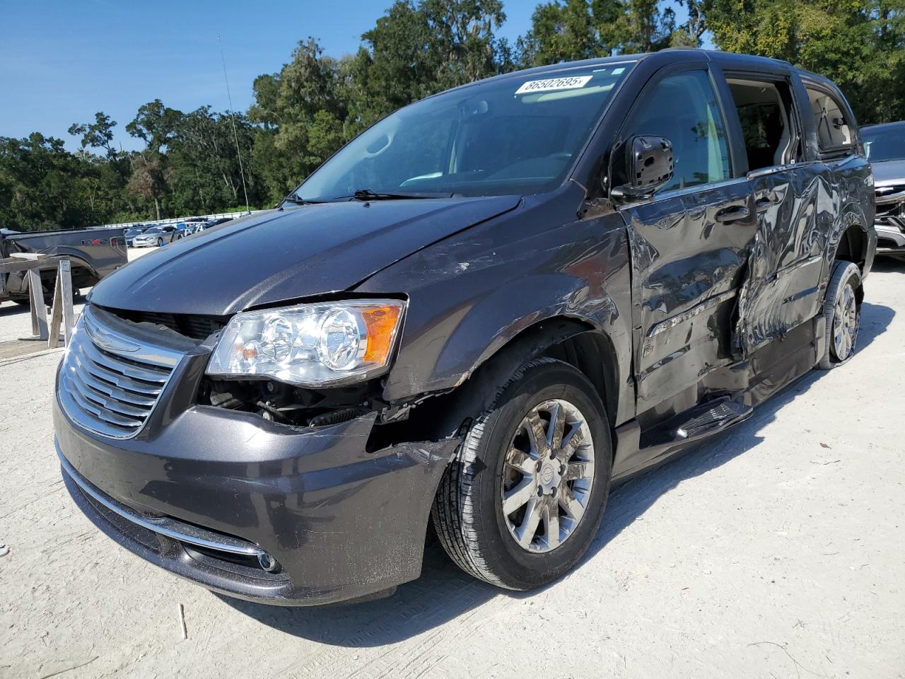 CHRYSLER TOWN & COUNTRY TOURING