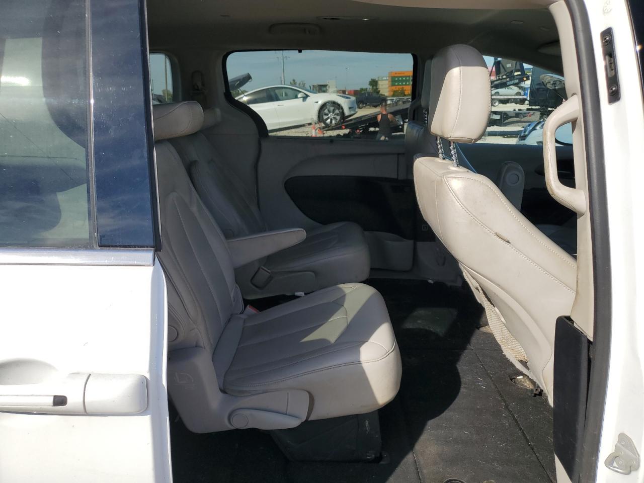 CHRYSLER VOYAGER LXI