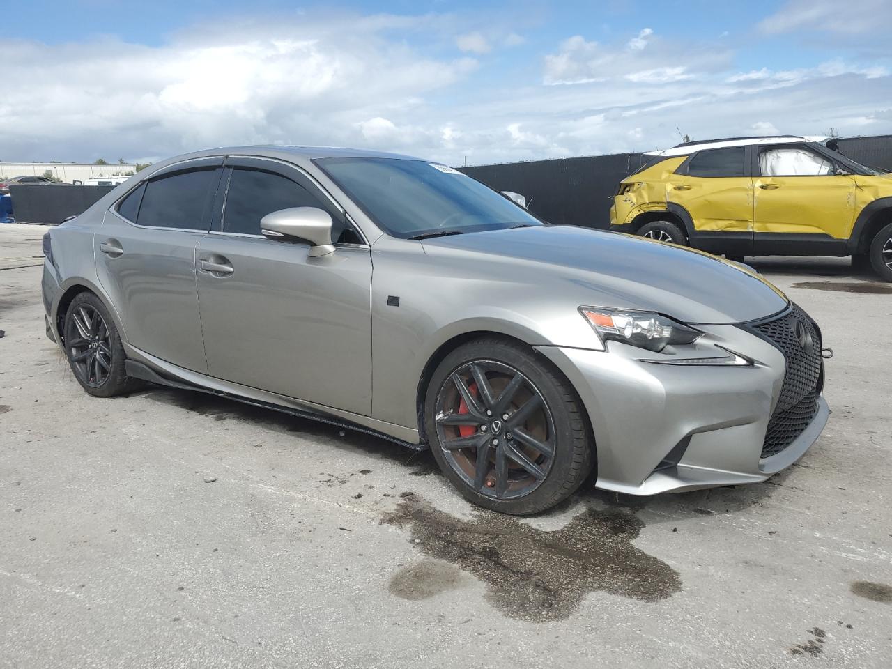 LEXUS IS 200T