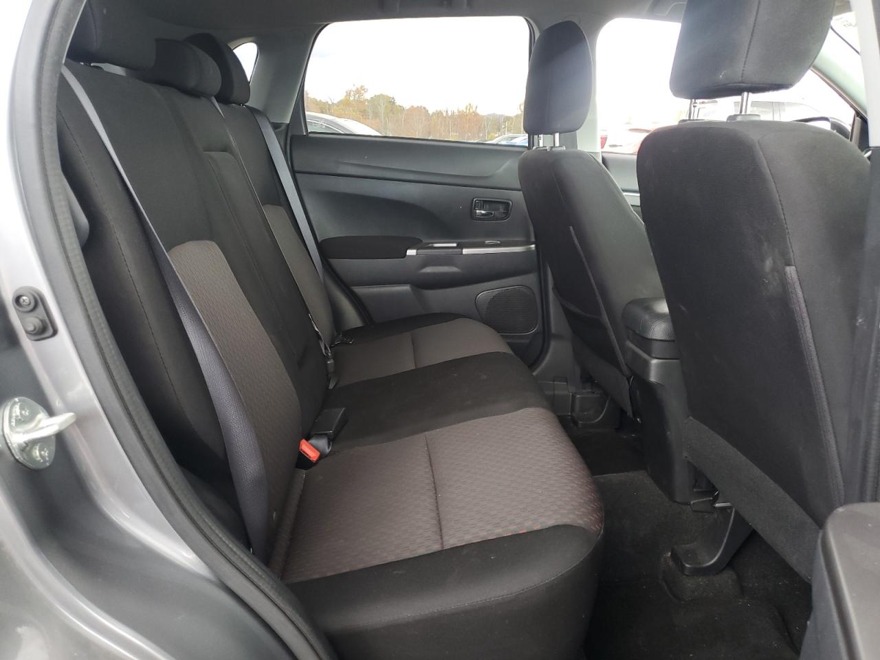 MITSUBISHI OUTLANDER ES