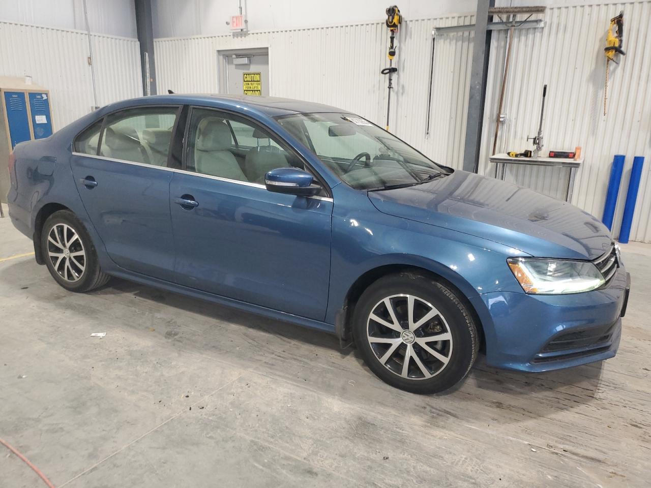 VOLKSWAGEN JETTA SE