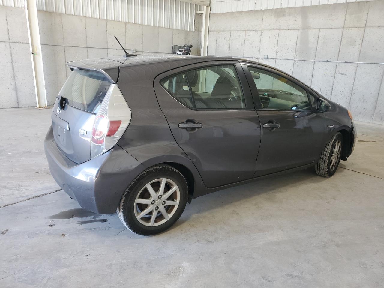 TOYOTA PRIUS C