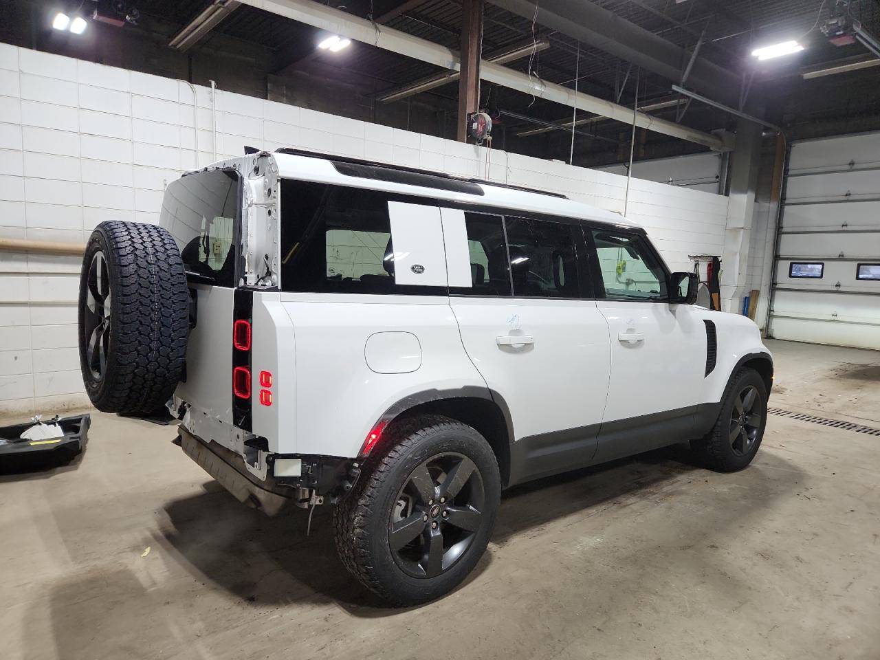 LAND ROVER DEFENDER 110 S