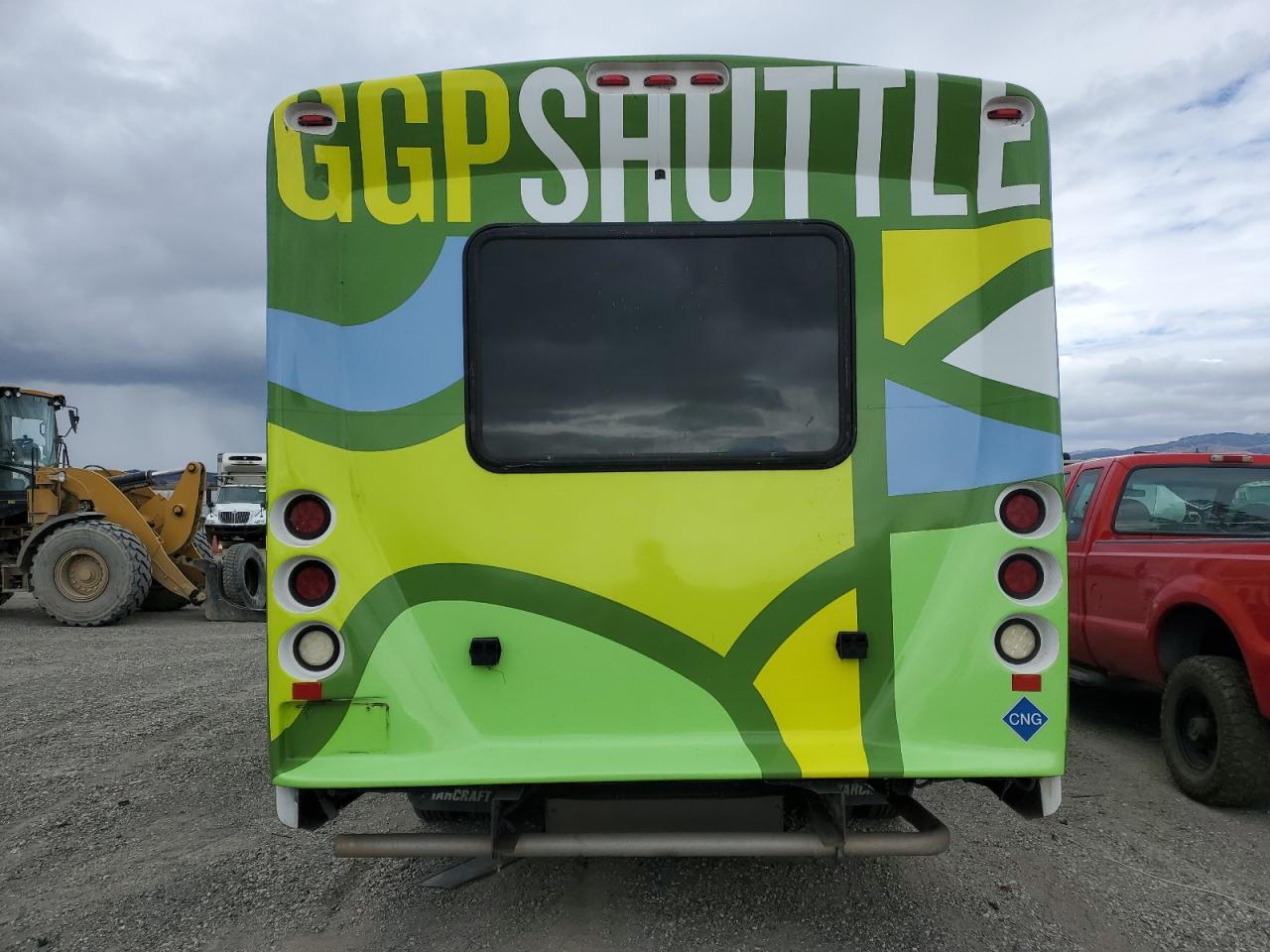 FORD ECONOLINE E450 SUPER DUTY CUTAWAY VAN