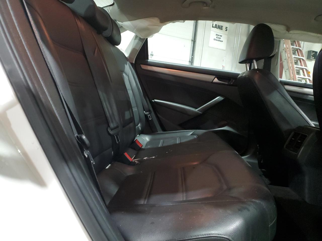 VOLKSWAGEN PASSAT SE