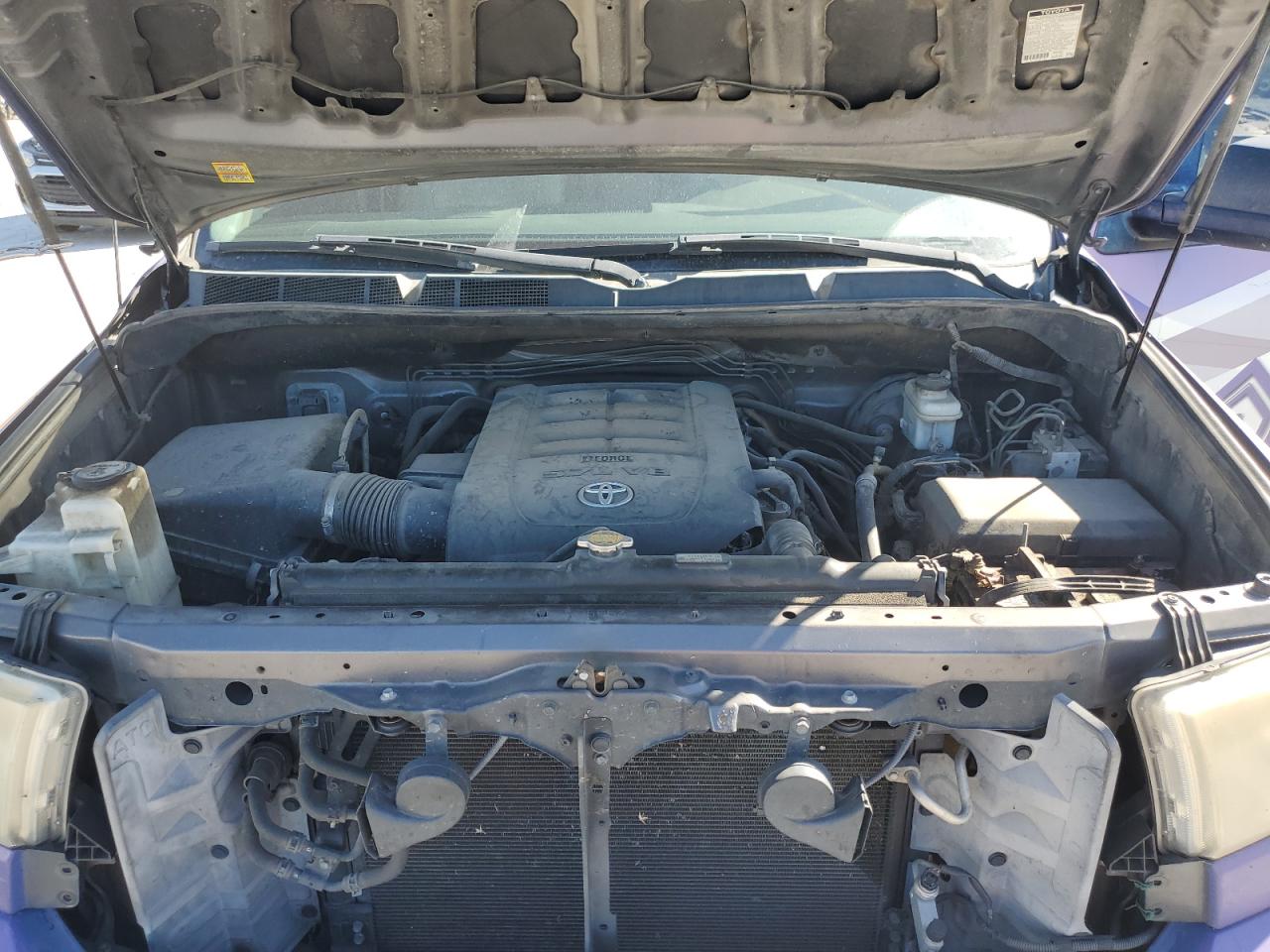 TOYOTA TUNDRA CREWMAX SR5