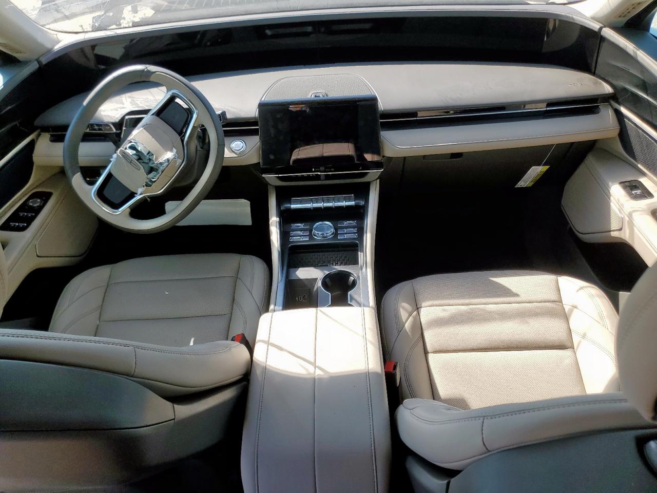 LINCOLN NAUTILUS PREMIERE