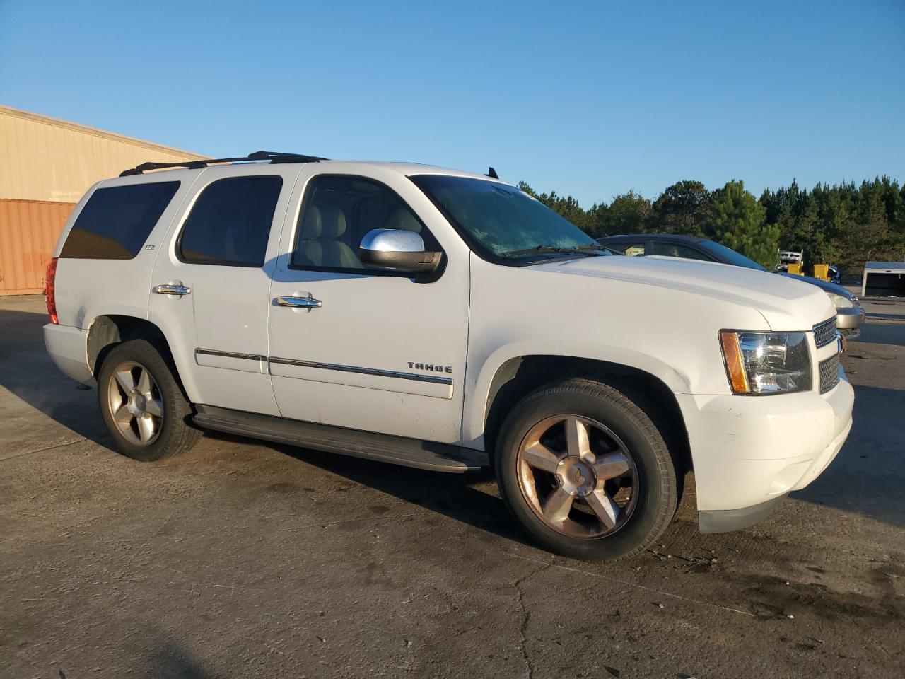 CHEVROLET TAHOE C1500 LTZ