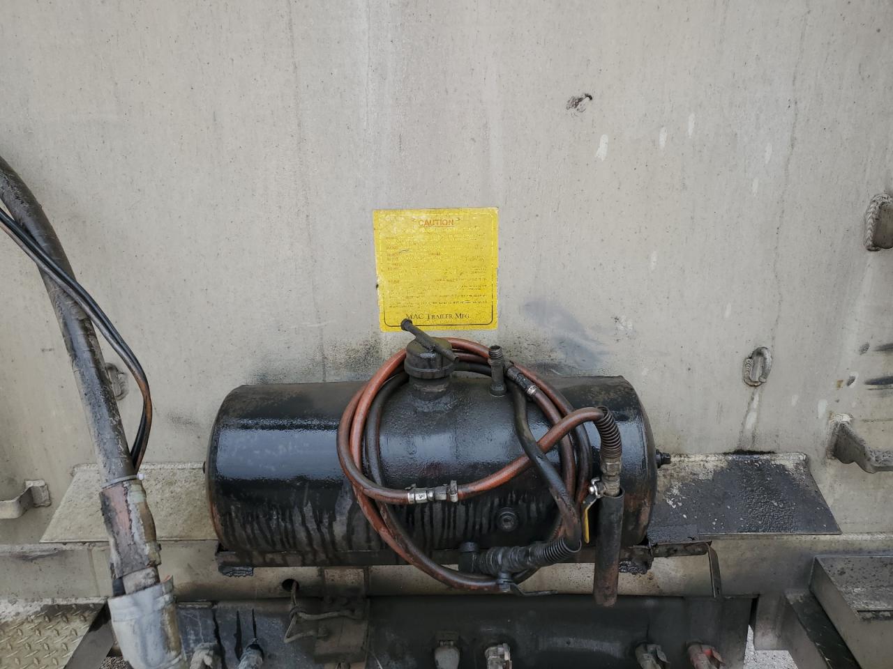 Lot #3291398132 2005 MAC UNKNOWN