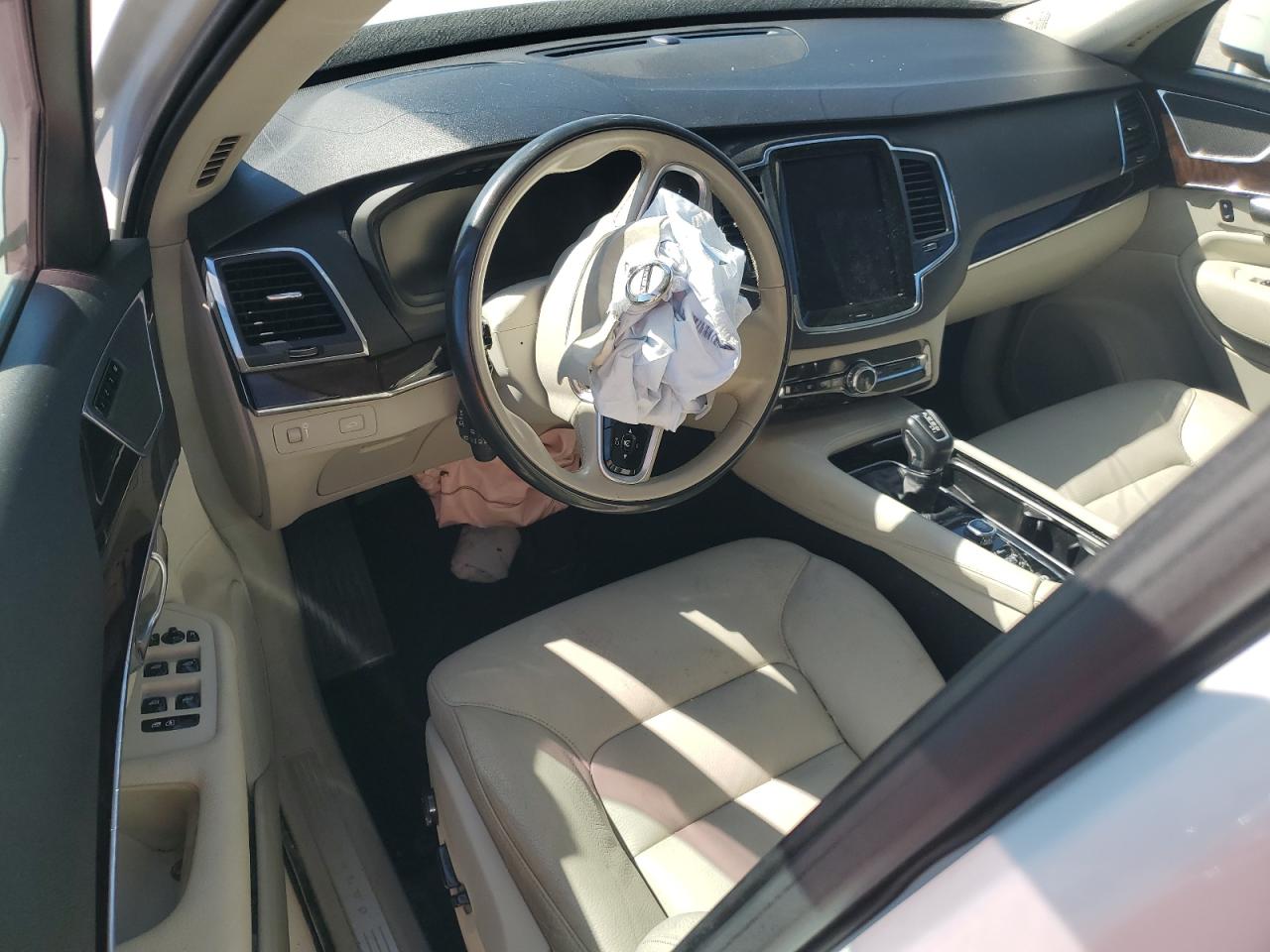 Lot #3282450277 2019 VOVL SUV