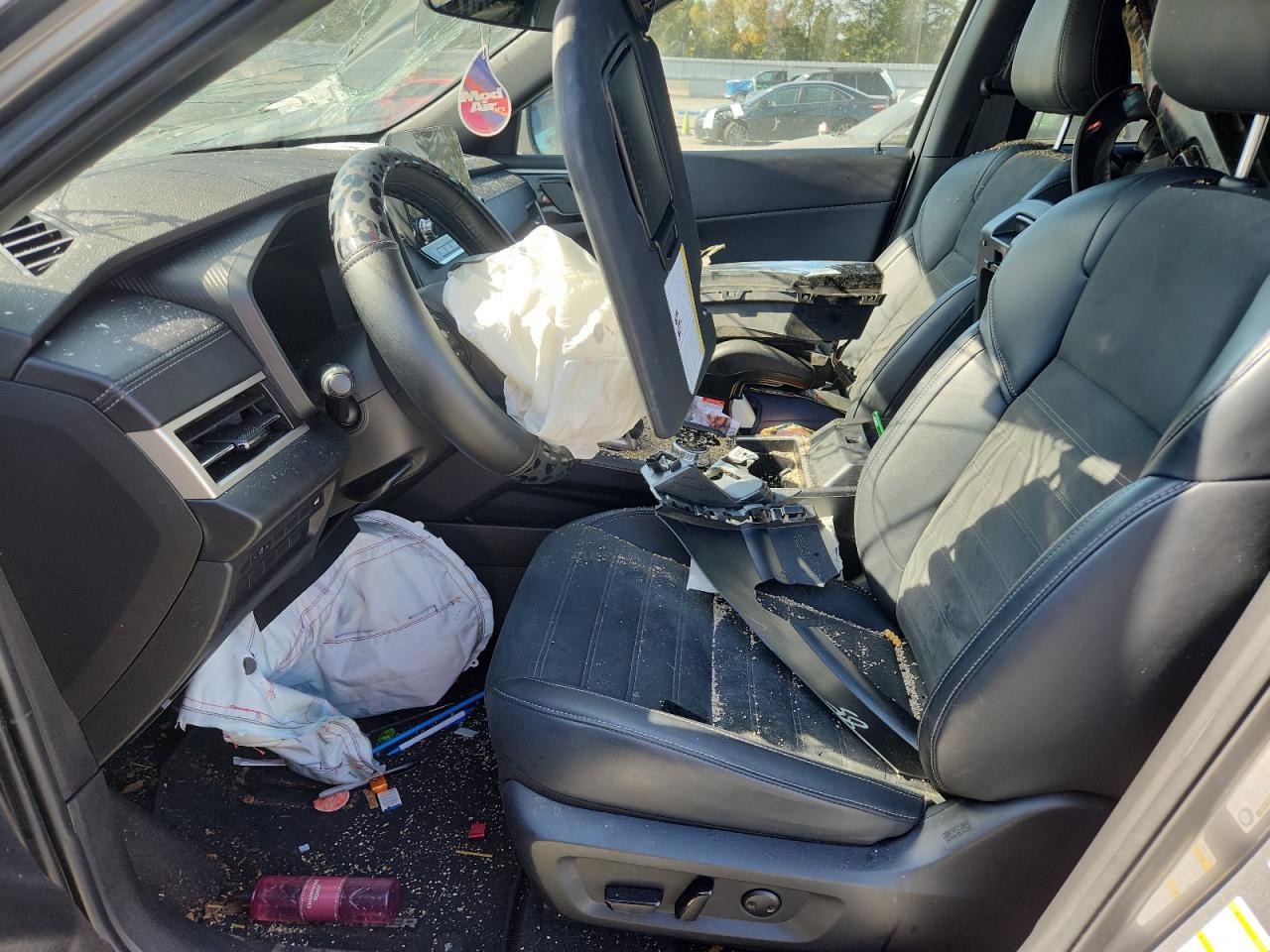 MITSUBISHI OUTLANDER SE