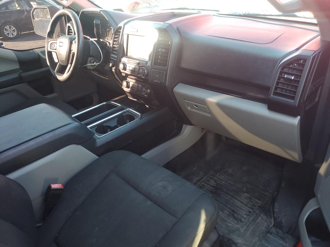 FORD F-150 SUPER CAB