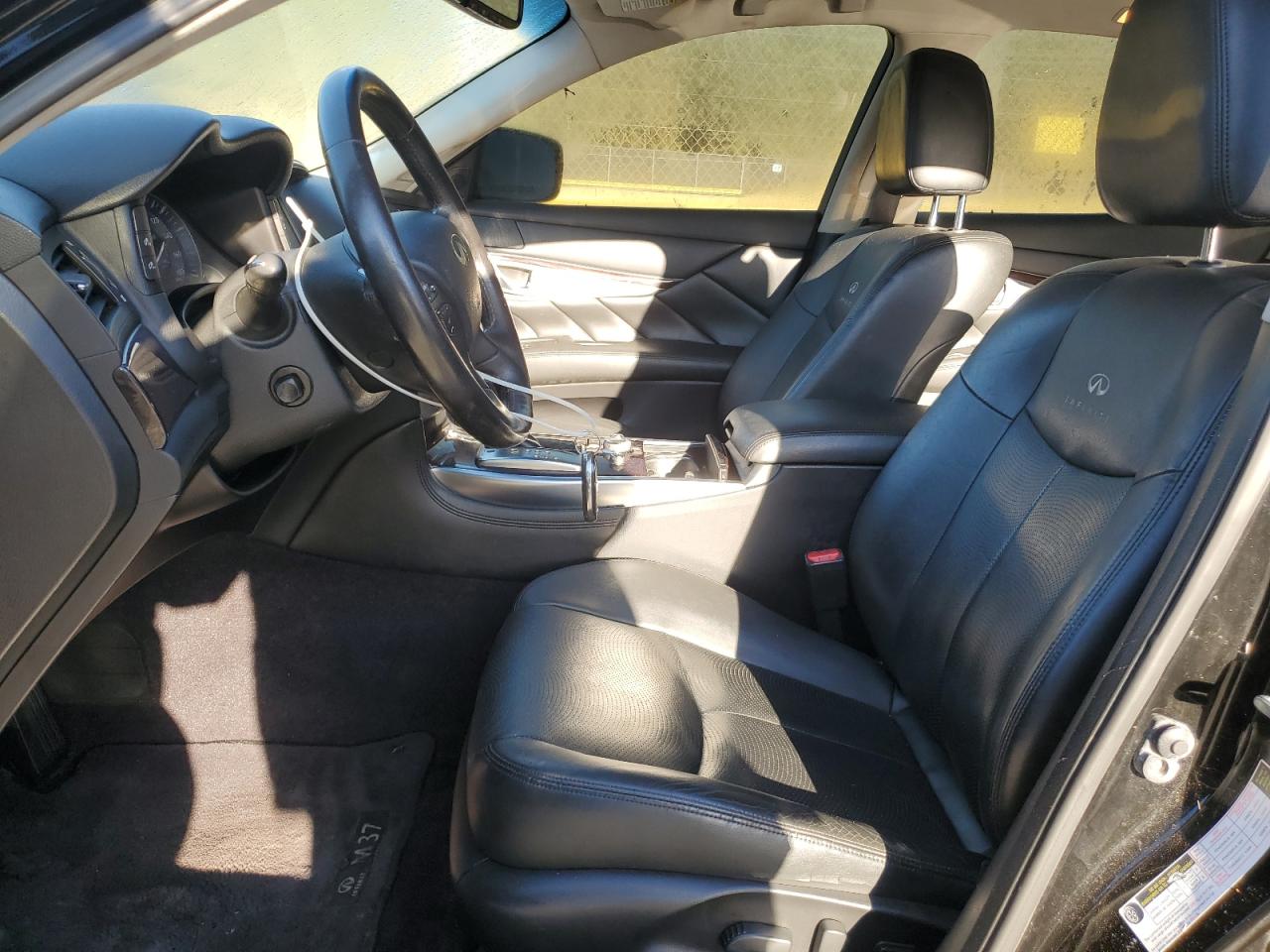 INFINITI M37 X