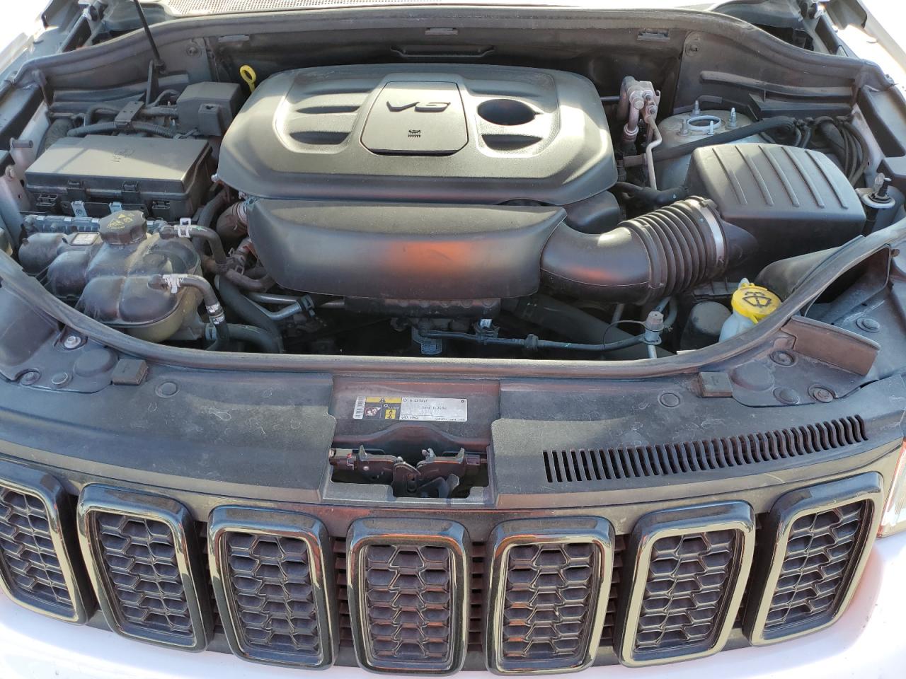 JEEP GRAND CHEROKEE LAREDO