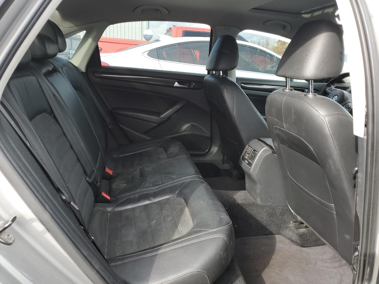 VOLKSWAGEN PASSAT SEL