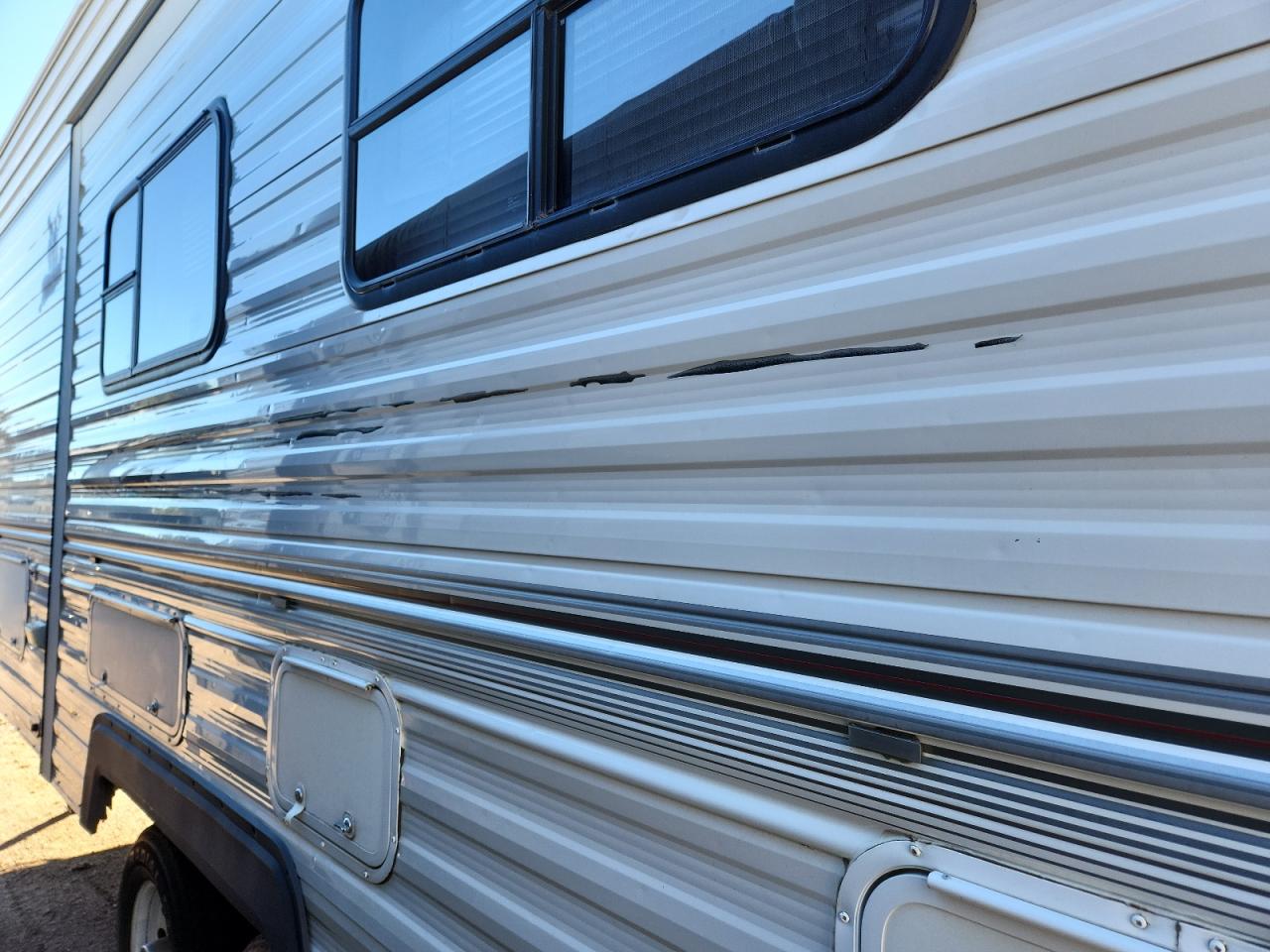 Lot #3283891413 2004 NEWMAR BAY STAR