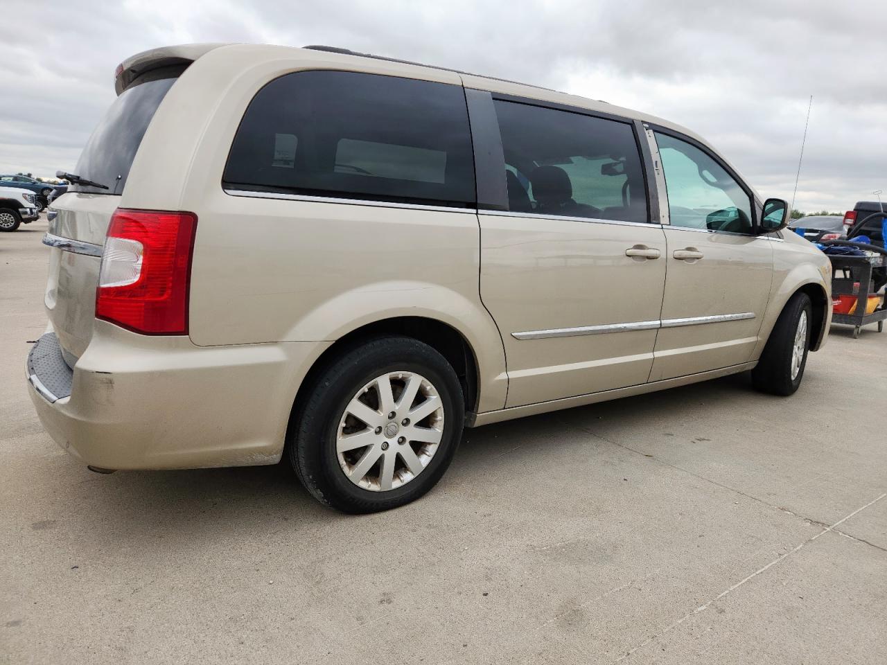 CHRYSLER TOWN & COUNTRY TOURING