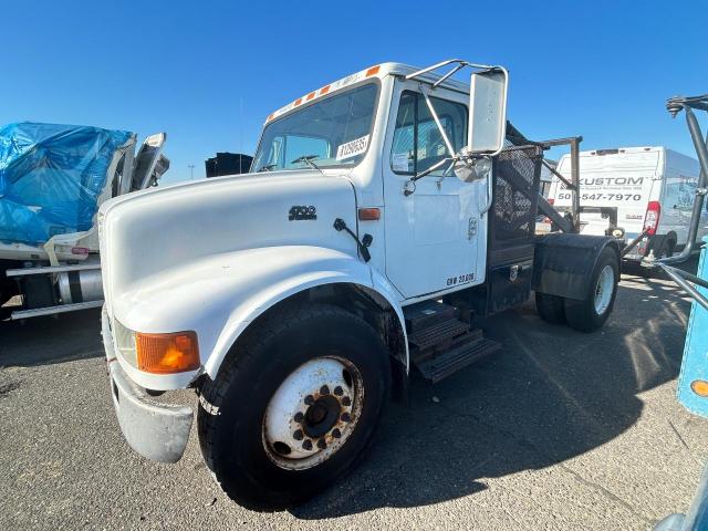 Global Auto Auctions: 2001 INTERNATIONAL 4000 4700