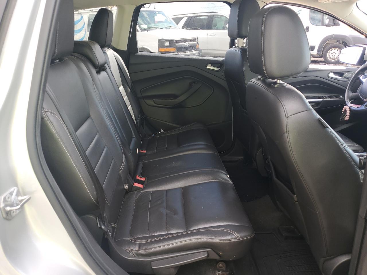 FORD ESCAPE TITANIUM