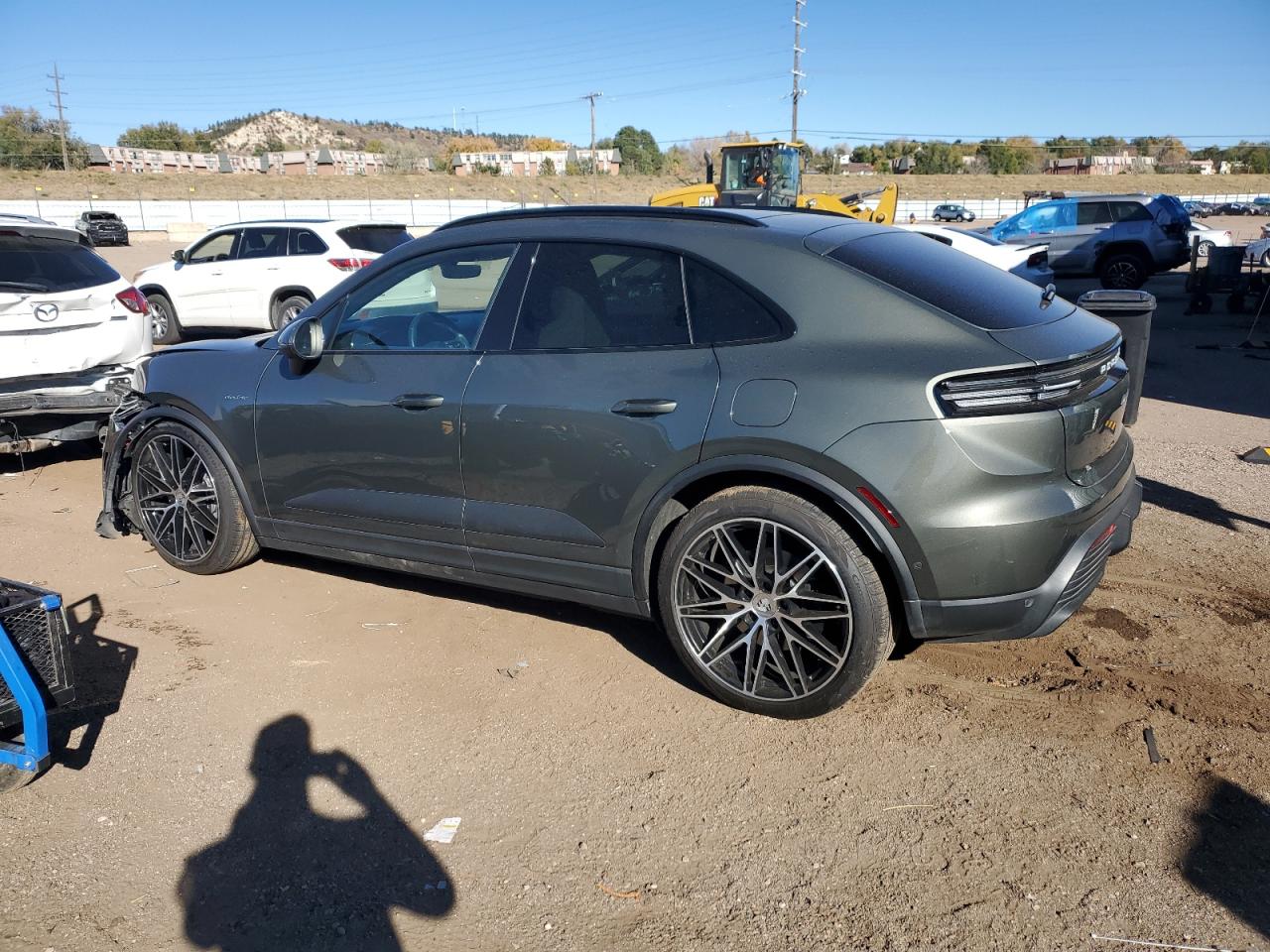 PORSCHE MACAN 4