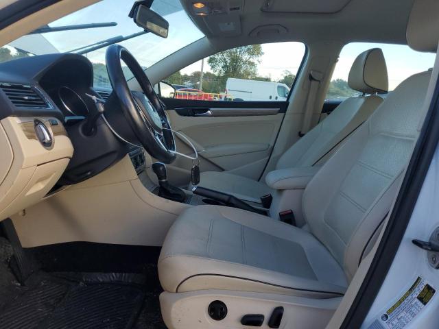 2017 VOLKSWAGEN PASSAT SE - 1VWBT7A36HC047171