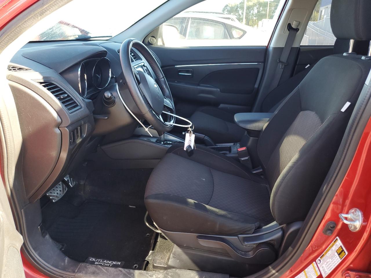 MITSUBISHI OUTLANDER ES