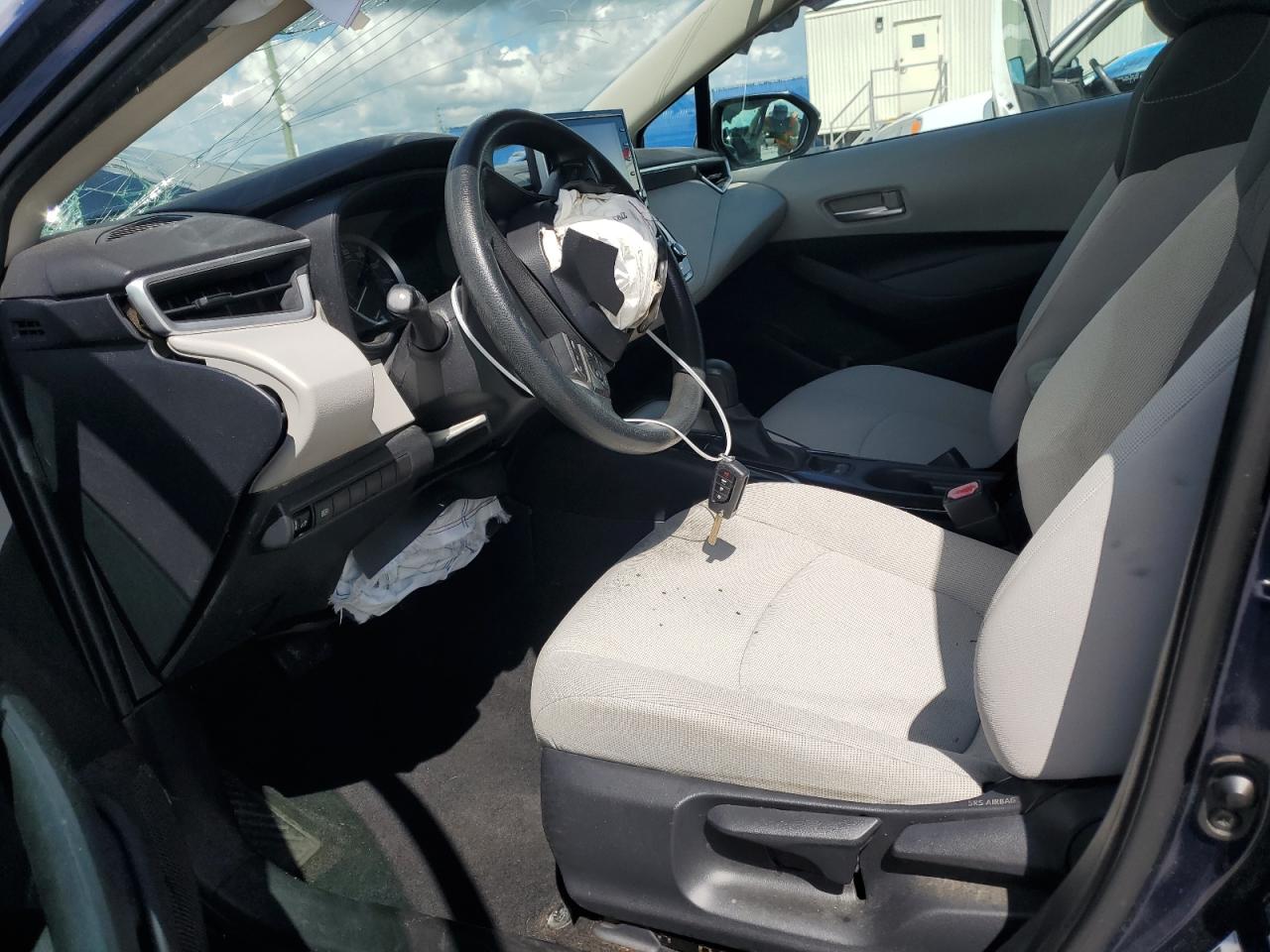 Lot #3317793114 2020 TOYOTA COROLLA LE