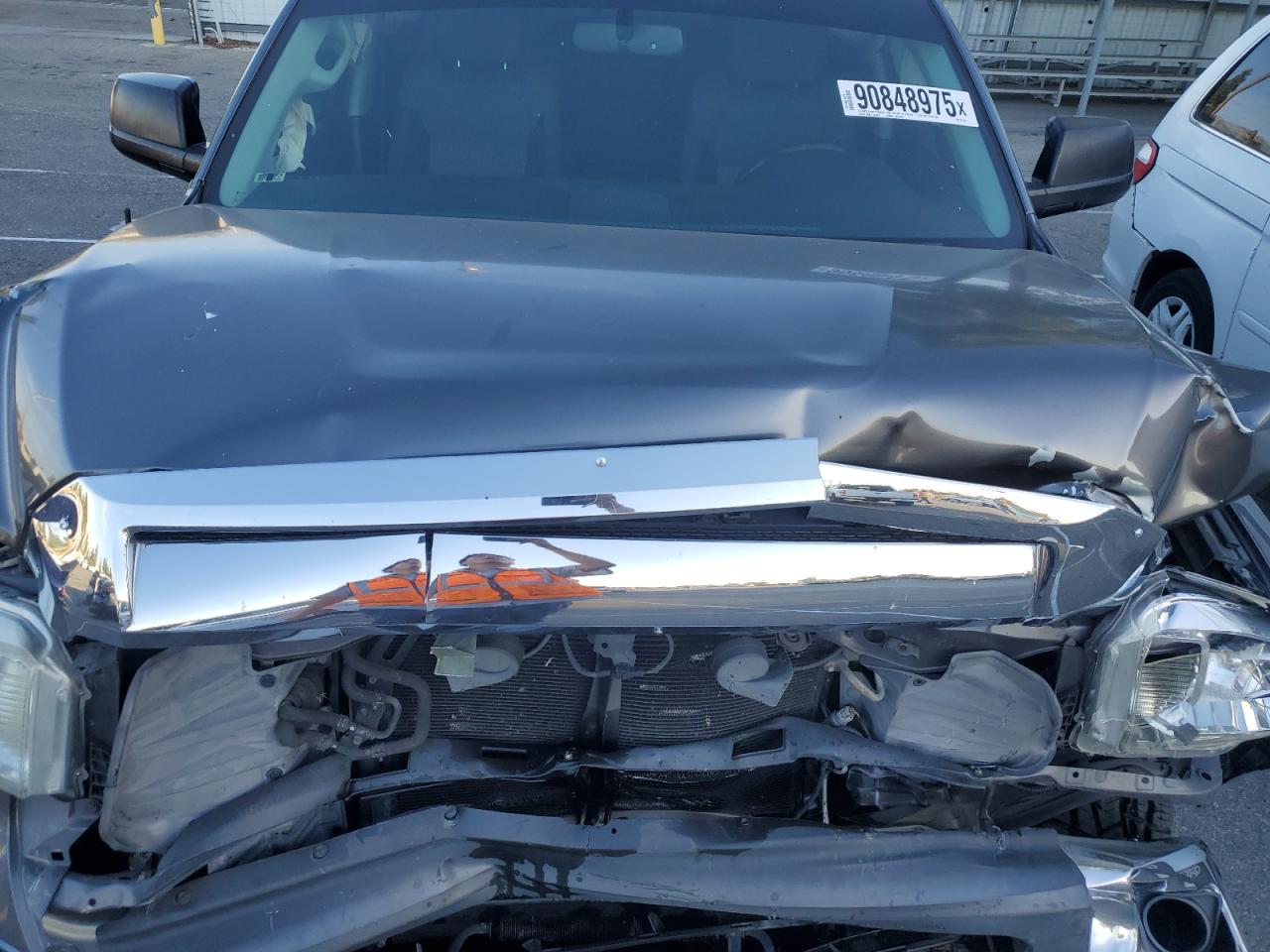 TOYOTA TUNDRA CREWMAX SR5