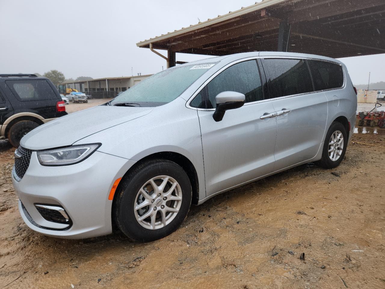 CHRYSLER PACIFICA TOURING L