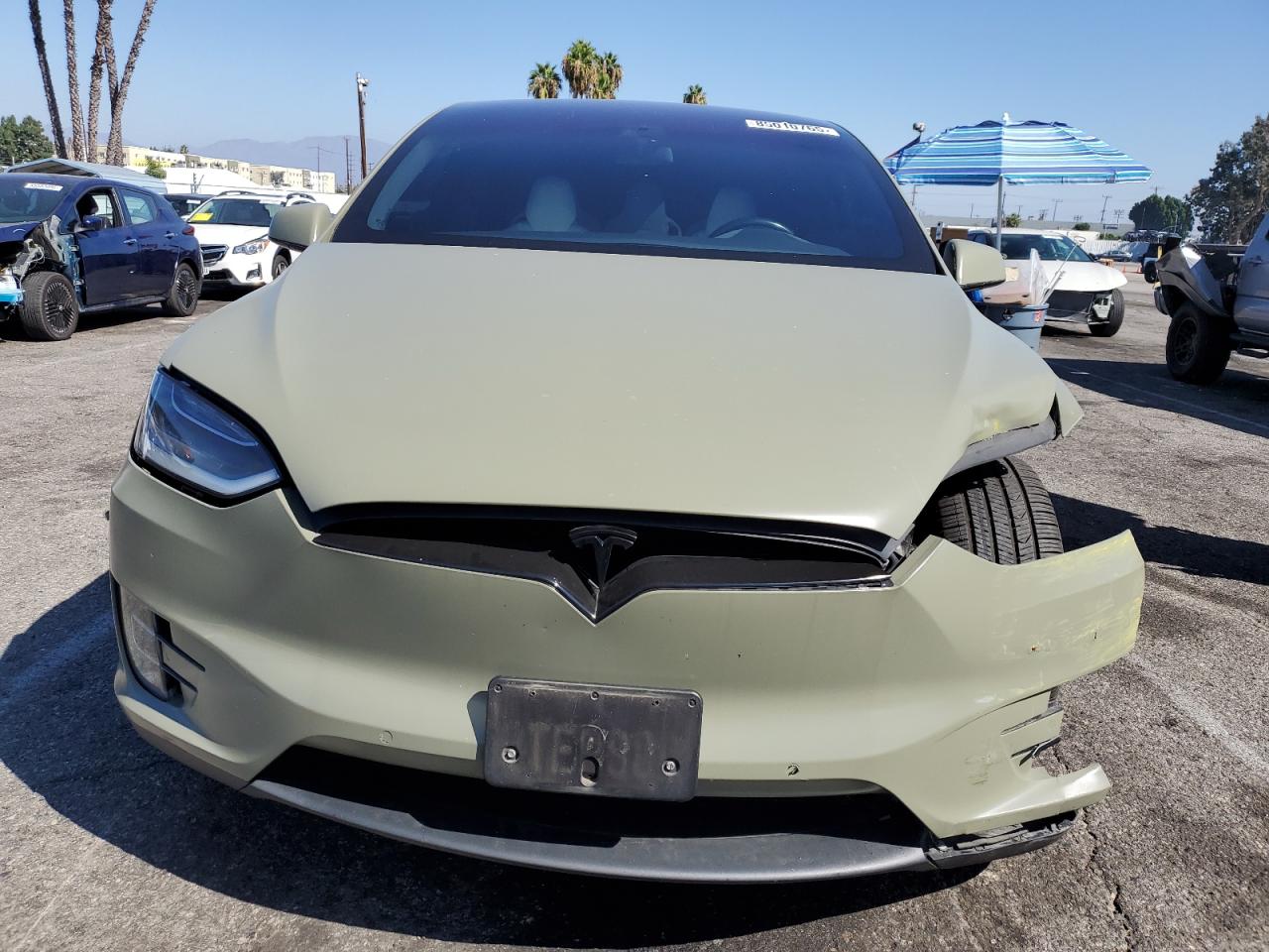 TESLA MODEL X