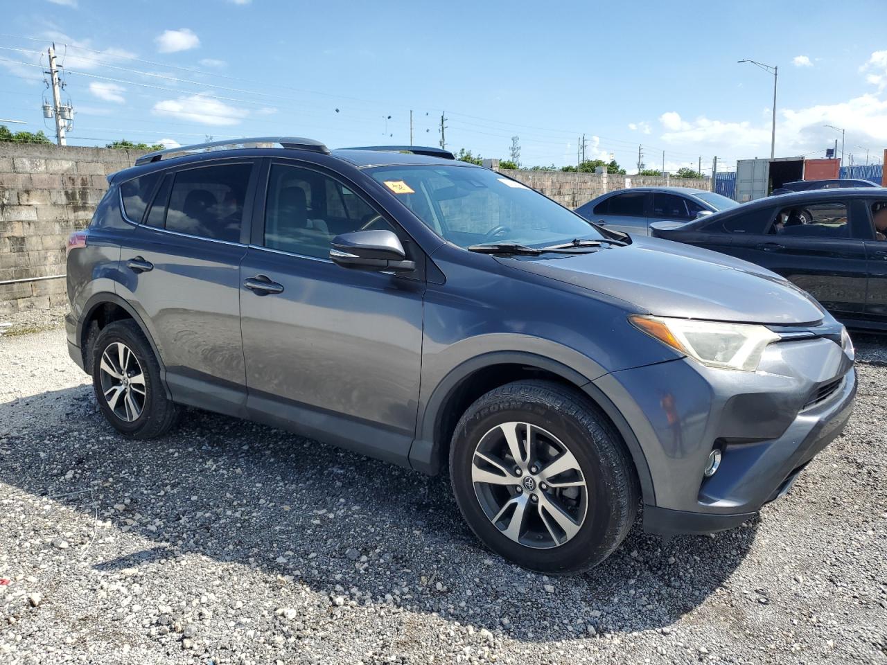 TOYOTA RAV4 XLE
