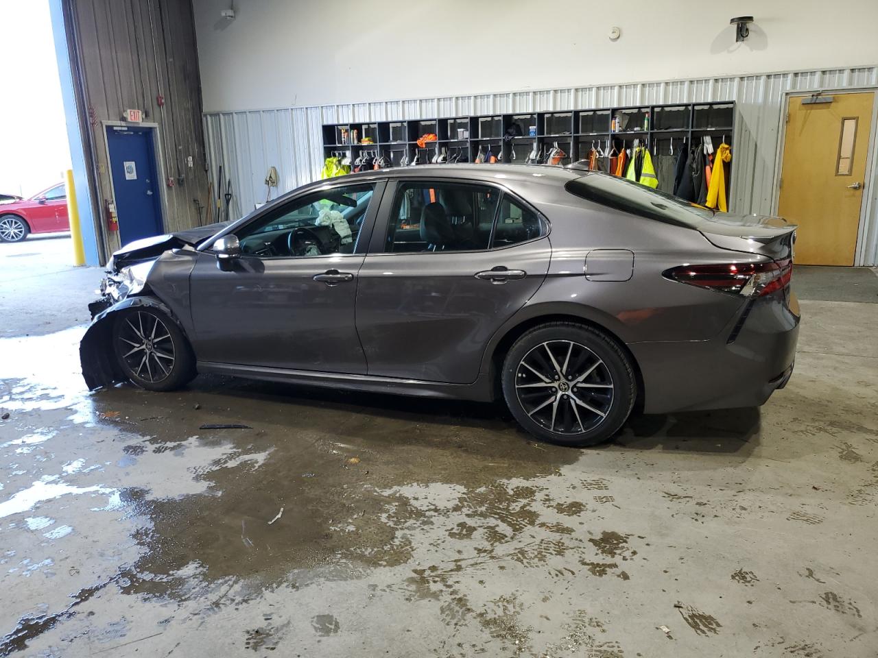 TOYOTA CAMRY SE NIGHT SHADE