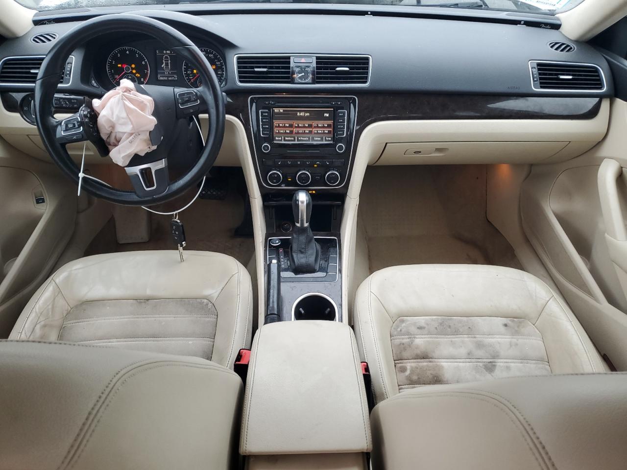 VOLKSWAGEN PASSAT SEL