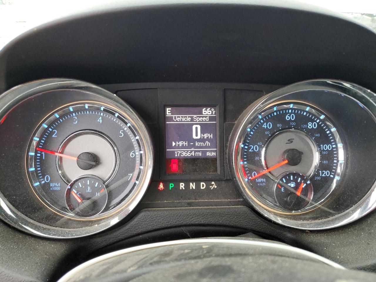 CHRYSLER TOWN & COUNTRY S