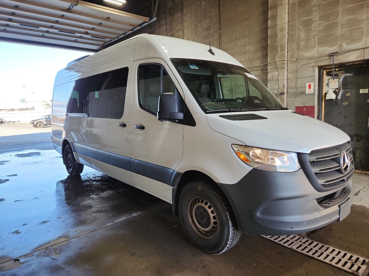 MERCEDES-BENZ SPRINTER 2500