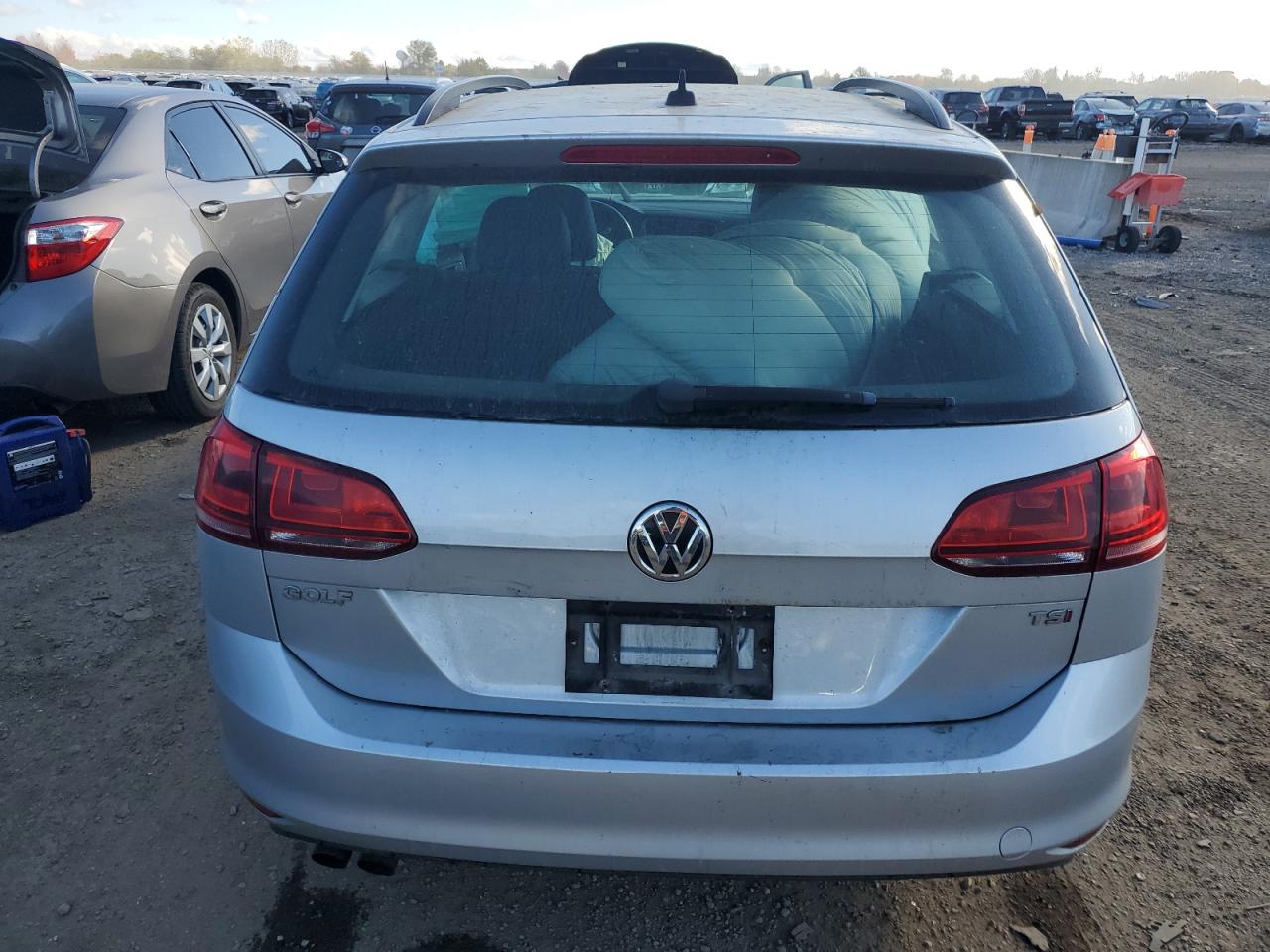 VOLKSWAGEN GOLF SPORTSVAN S