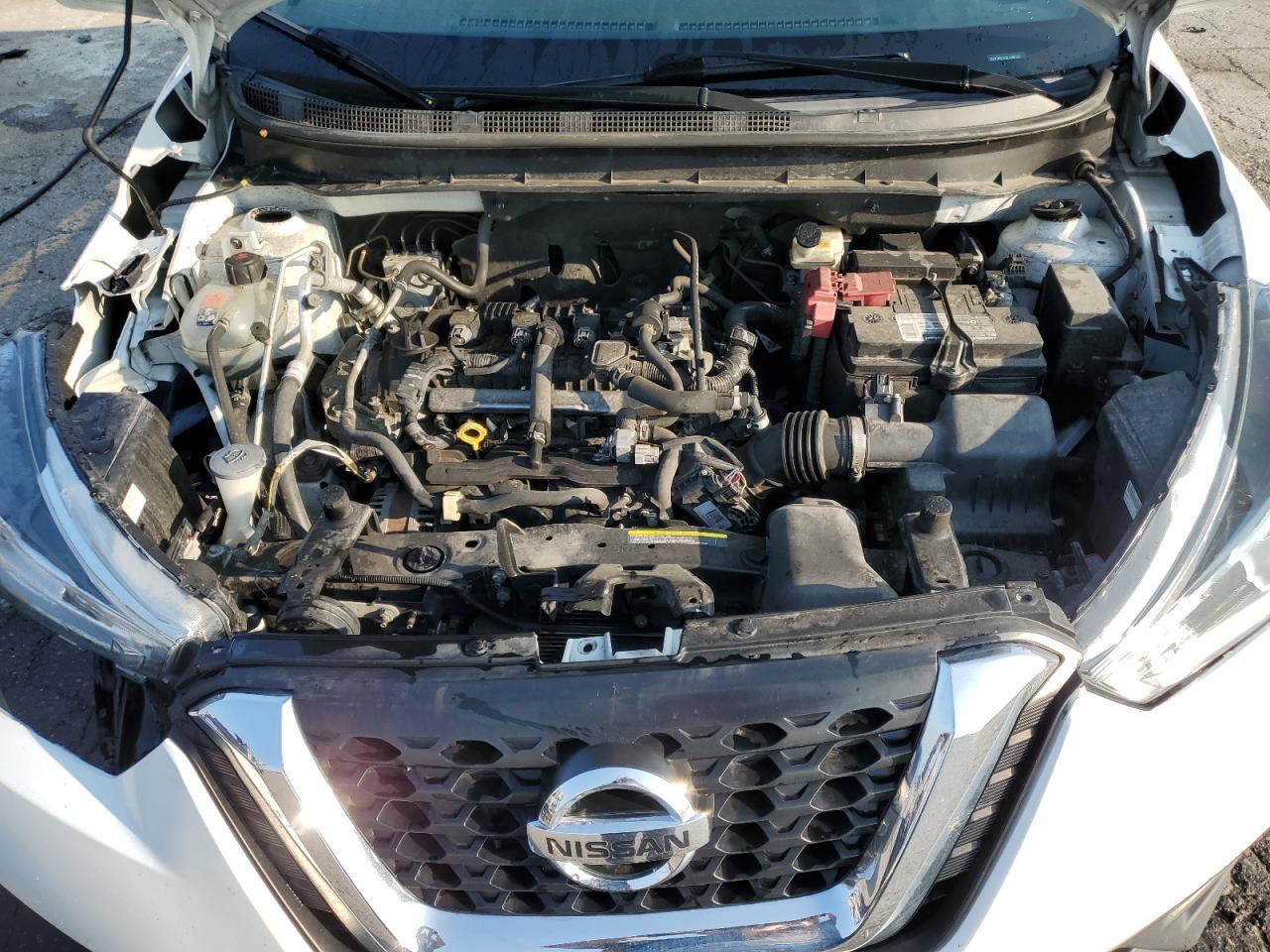NISSAN KICKS SV