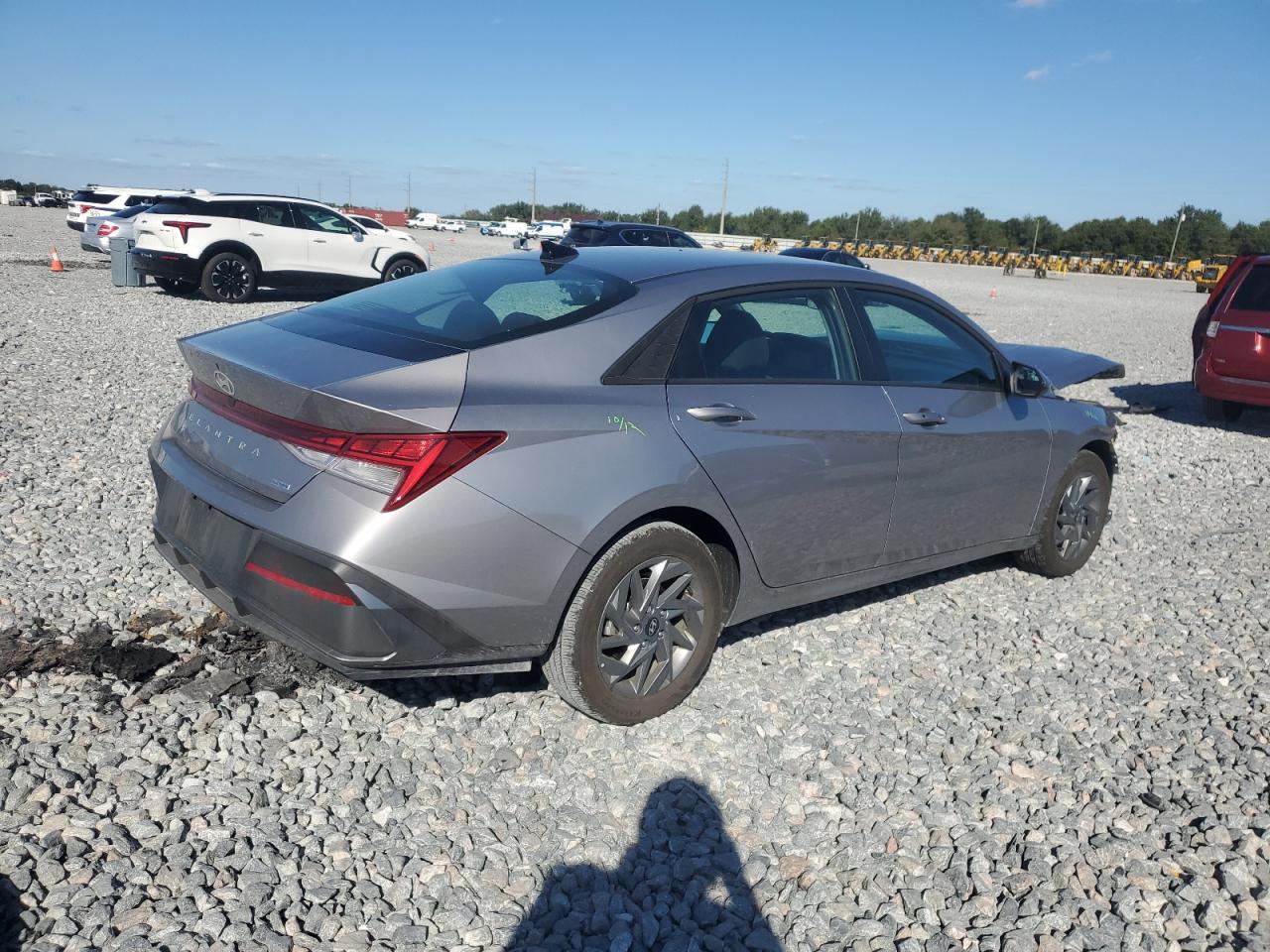 HYUNDAI ELANTRA BLUE