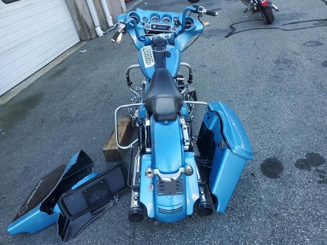 2011 HARLEY-DAVIDSON FLHTK - 1HD1KEM17BB639318