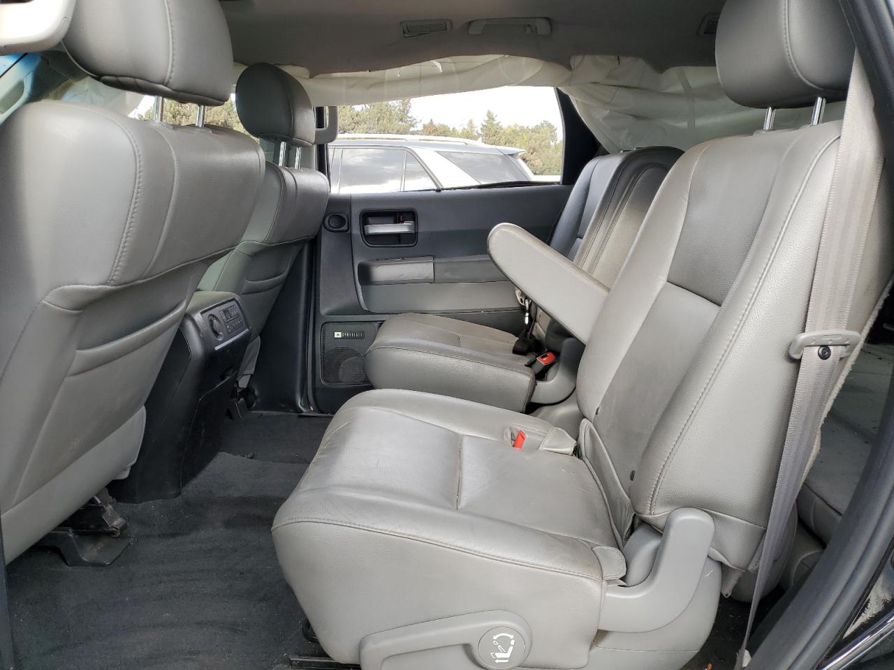 TOYOTA SEQUOIA LIMITED