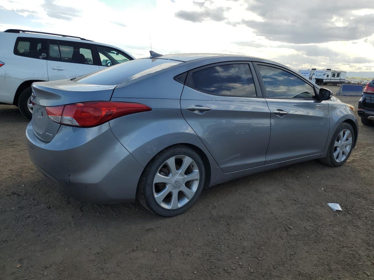 HYUNDAI ELANTRA GLS
