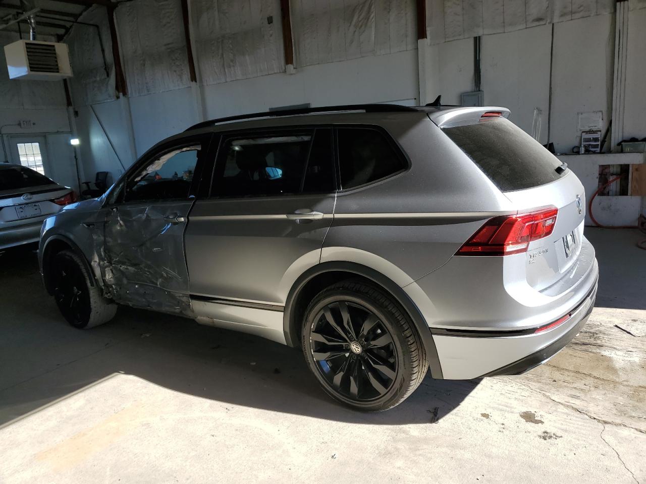 VOLKSWAGEN TIGUAN SE