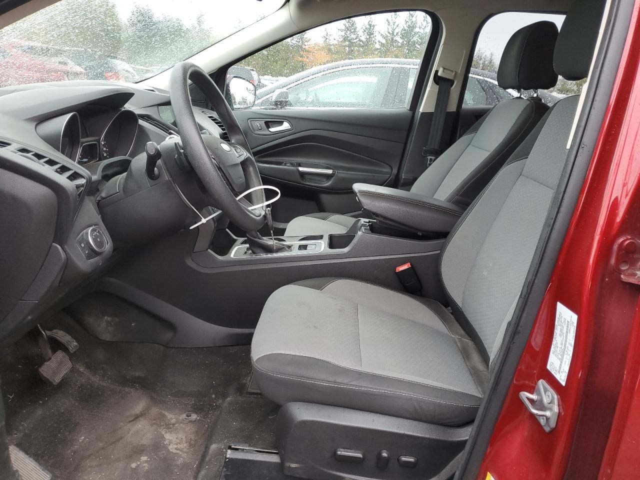 FORD ESCAPE SE