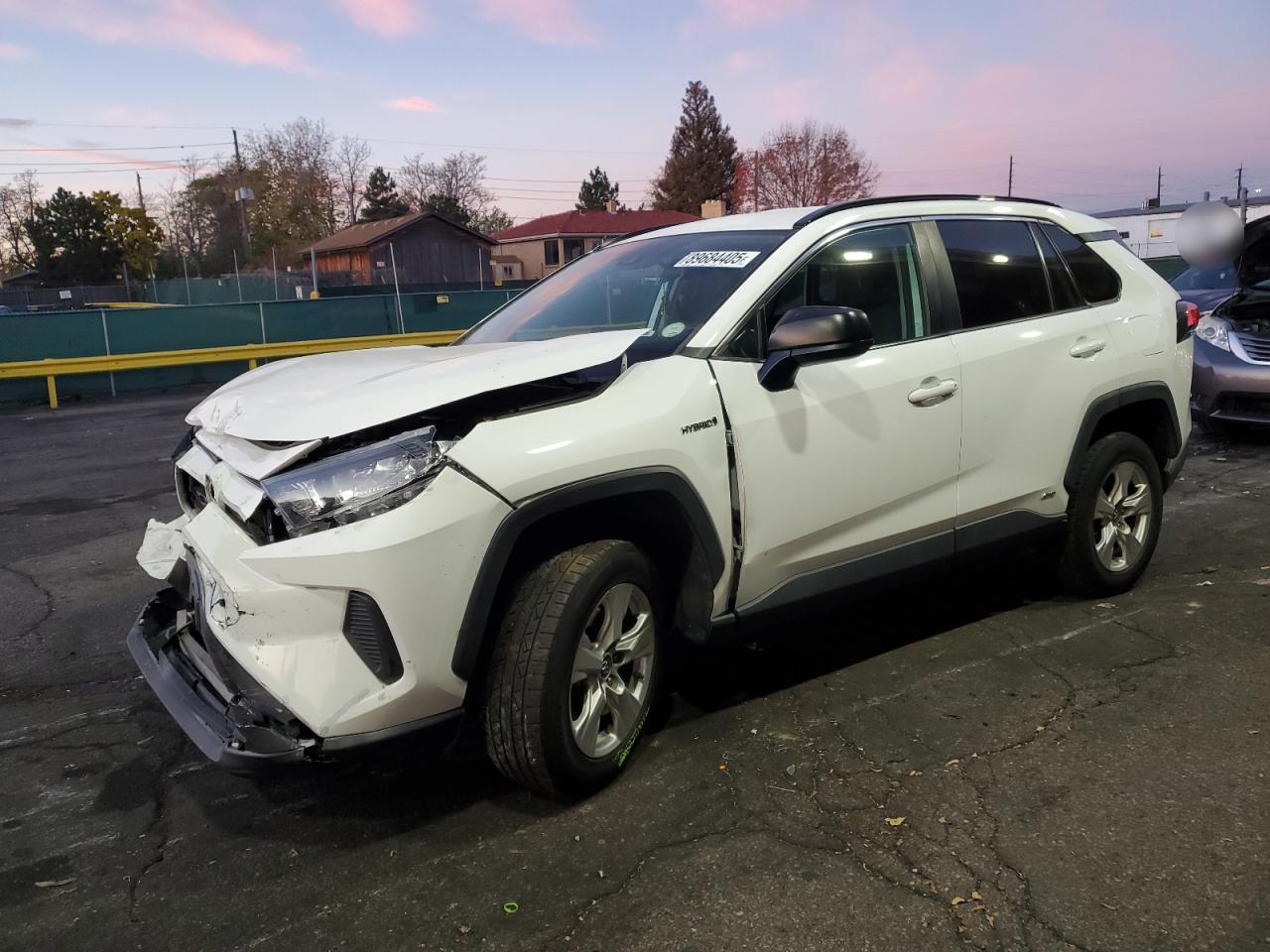 TOYOTA RAV4 LE