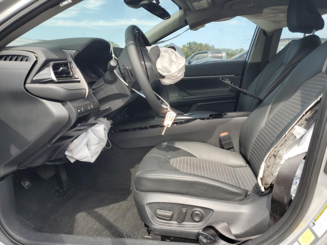 TOYOTA CAMRY SE NIGHT SHADE