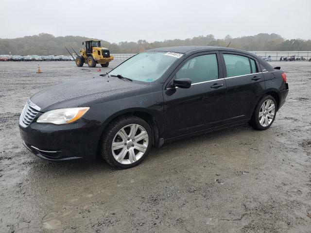 Global Auto Auctions: 2013 CHRYSLER 200 LX