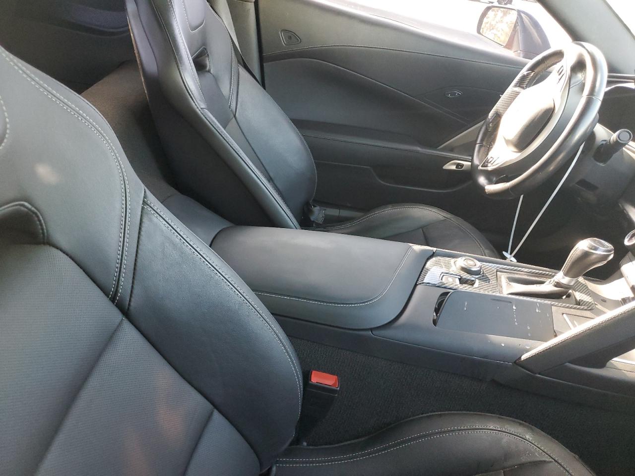 CHEVROLET CORVETTE STINGRAY 1LT