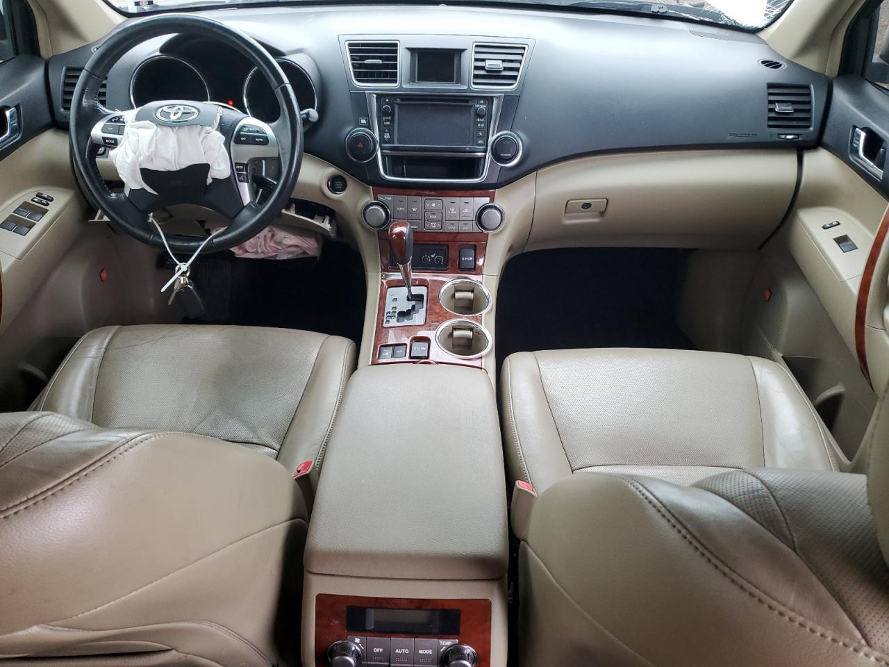 TOYOTA HIGHLANDER LIMITED