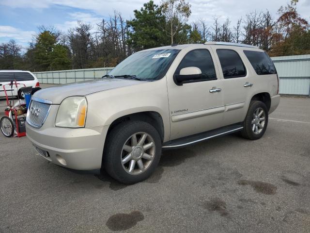 GMC YUKON DENA