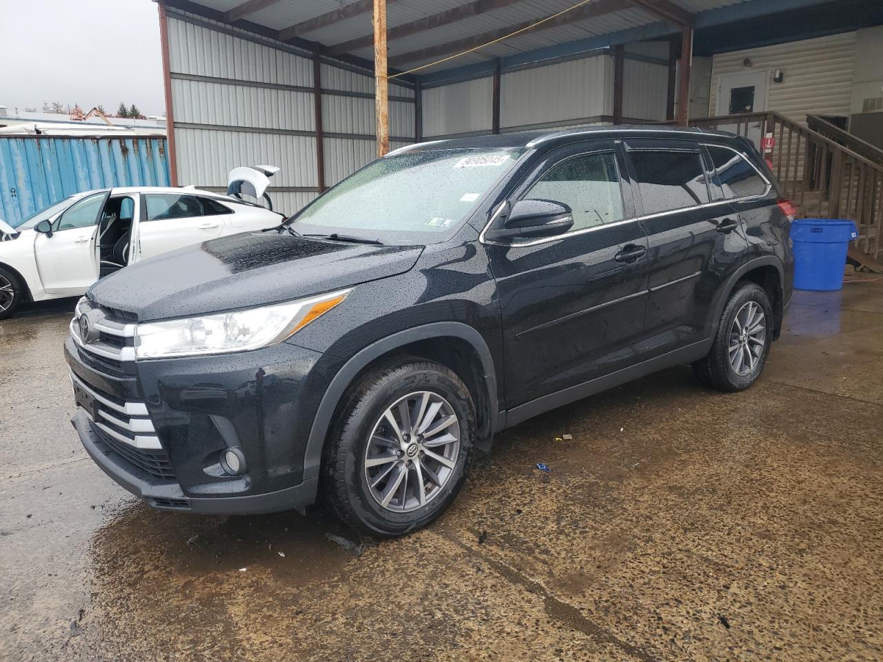 TOYOTA HIGHLANDER SE